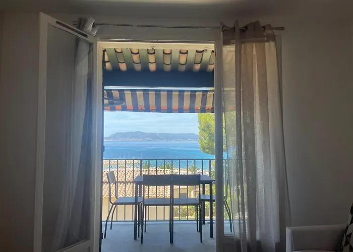 Apartment Joli En Front De Saint-Cyr-sur-Mer